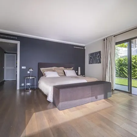 Superbe Cap De Apartman